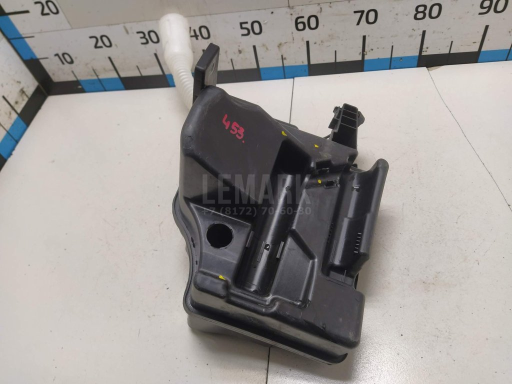 Бачок омывателя лобового стекла