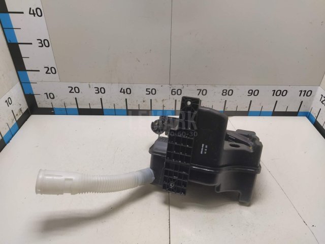 Бачок омывателя лобового стекла