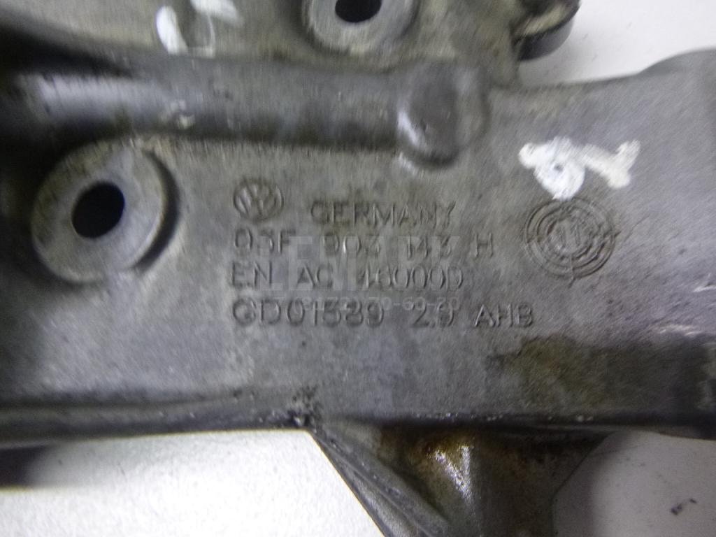 Кронштейн масляного фильтра