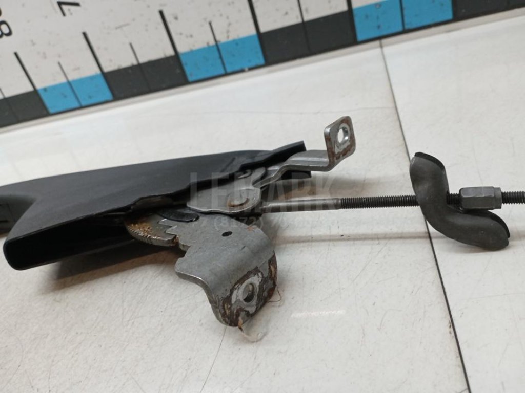 Рычаг стояночного тормоза