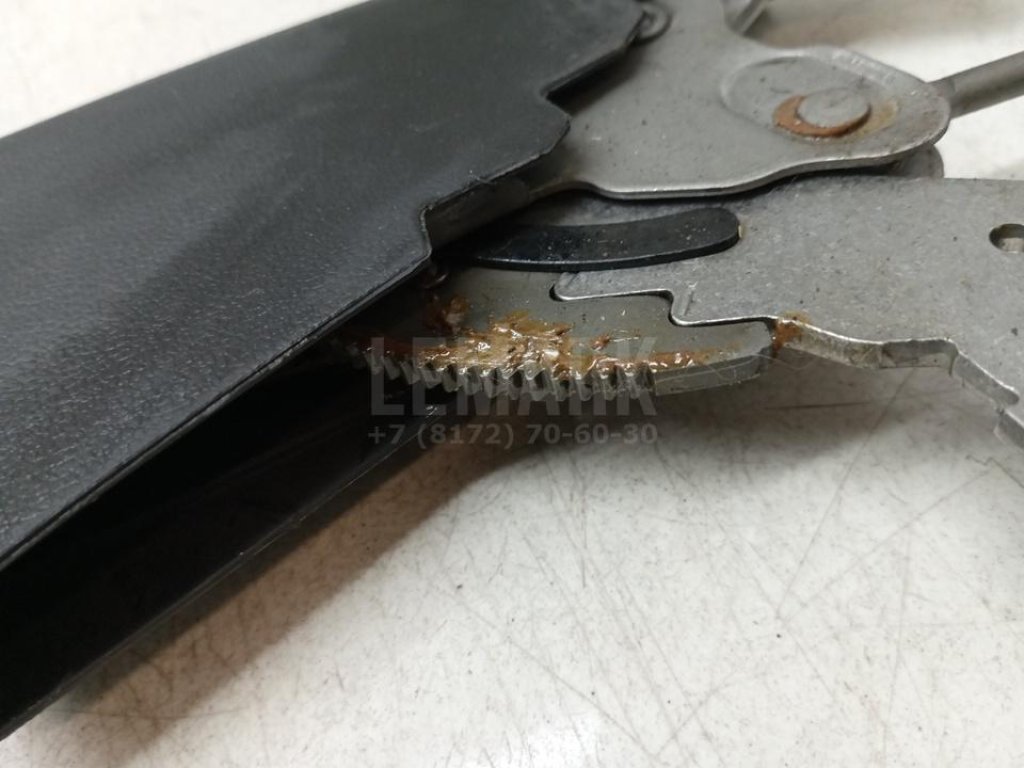 Рычаг стояночного тормоза