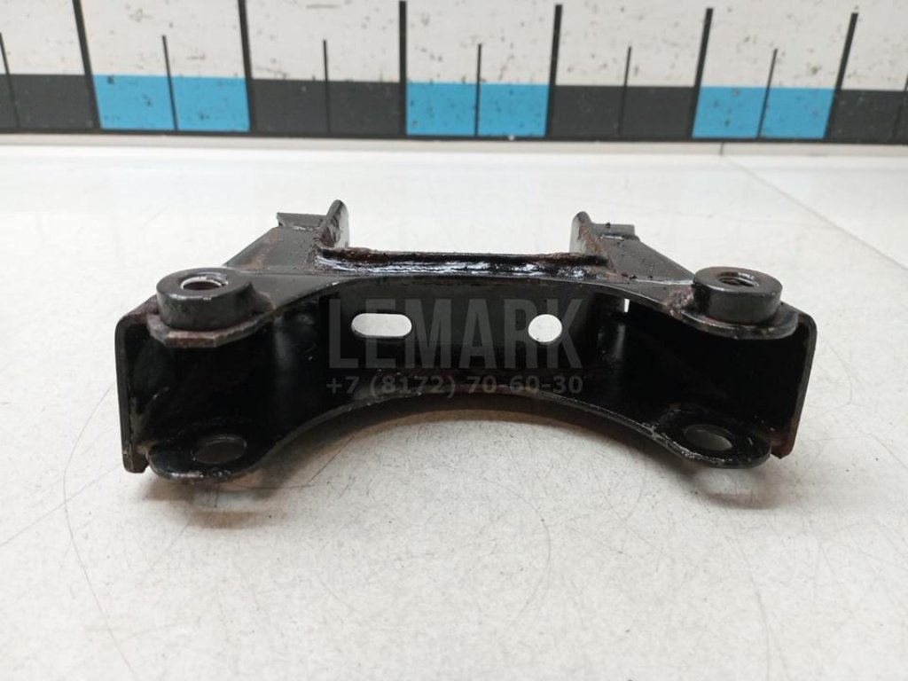 Кронштейн двигателя левый