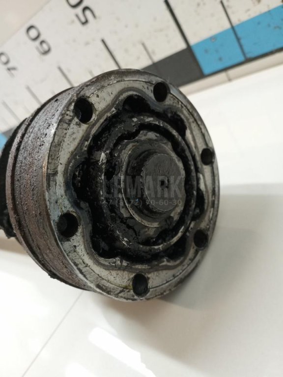 Полуось передняя правая