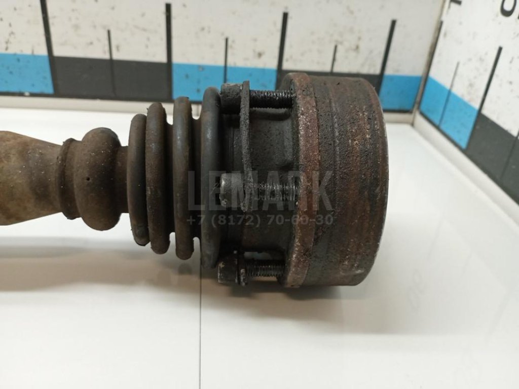 Полуось передняя правая