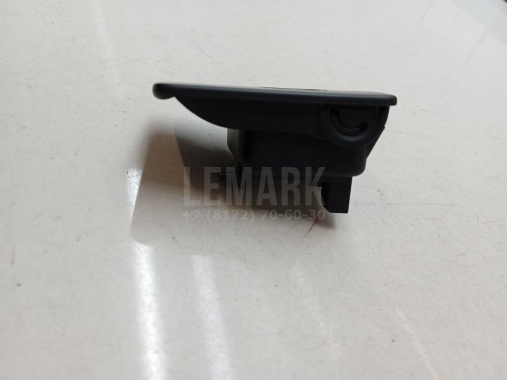 Вставка замка бардачка