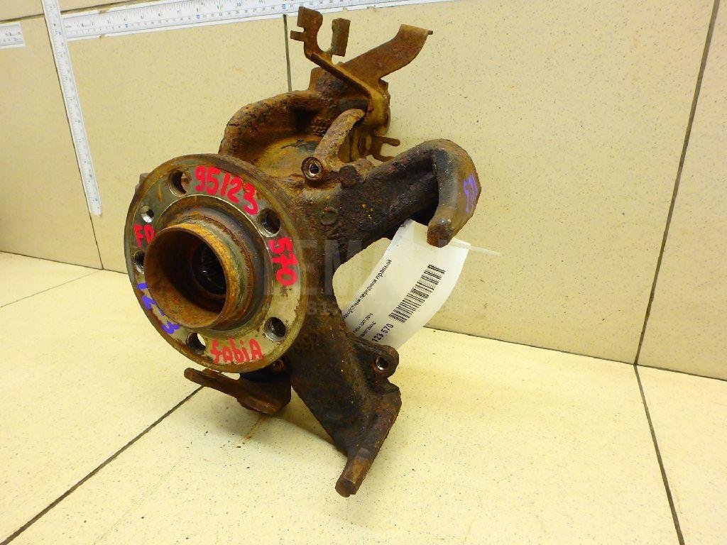 Кулак поворотный передний правый