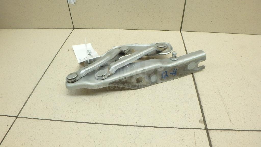 Петля капота левая