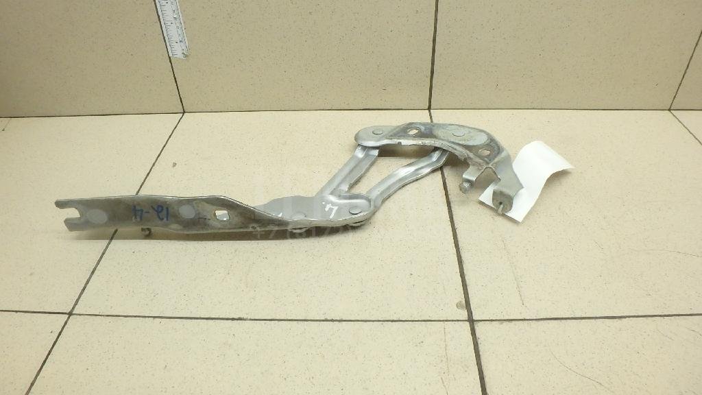 Петля капота левая