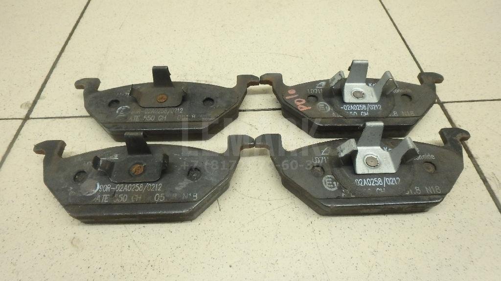 Колодки тормозные передние к-кт