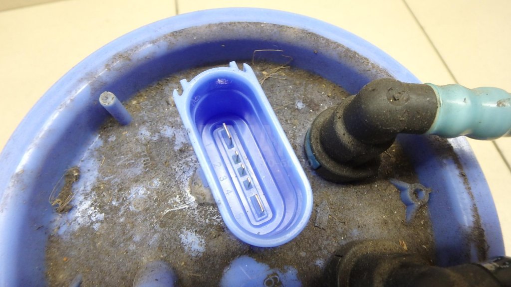 Насос топливный электрический