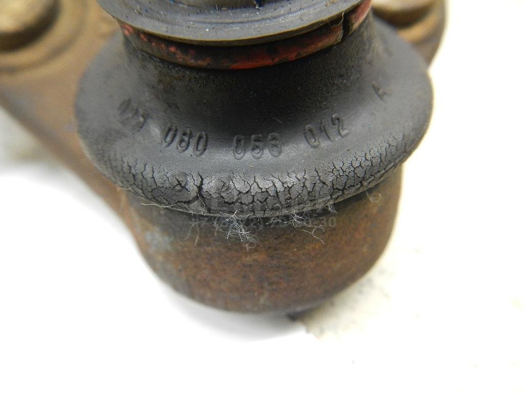 Опора шаровая правая передней подвески