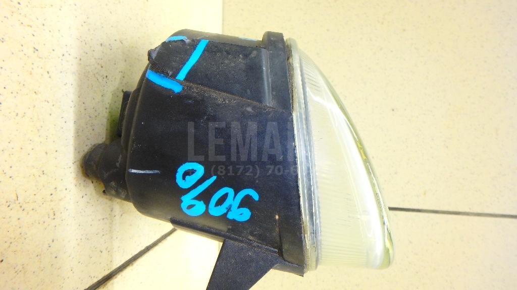 Фара противотуманная левая