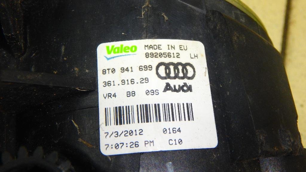 Фара противотуманная левая