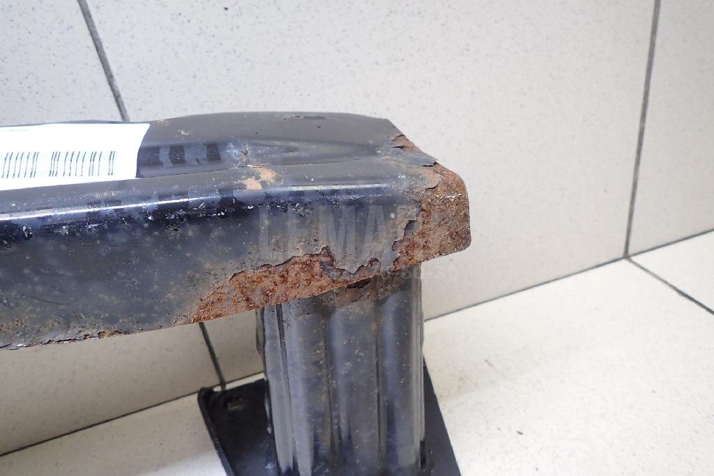 Усилитель заднего бампера