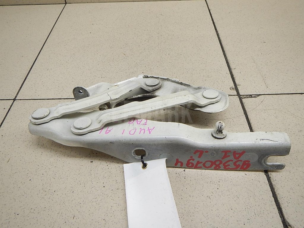 Петля капота левая