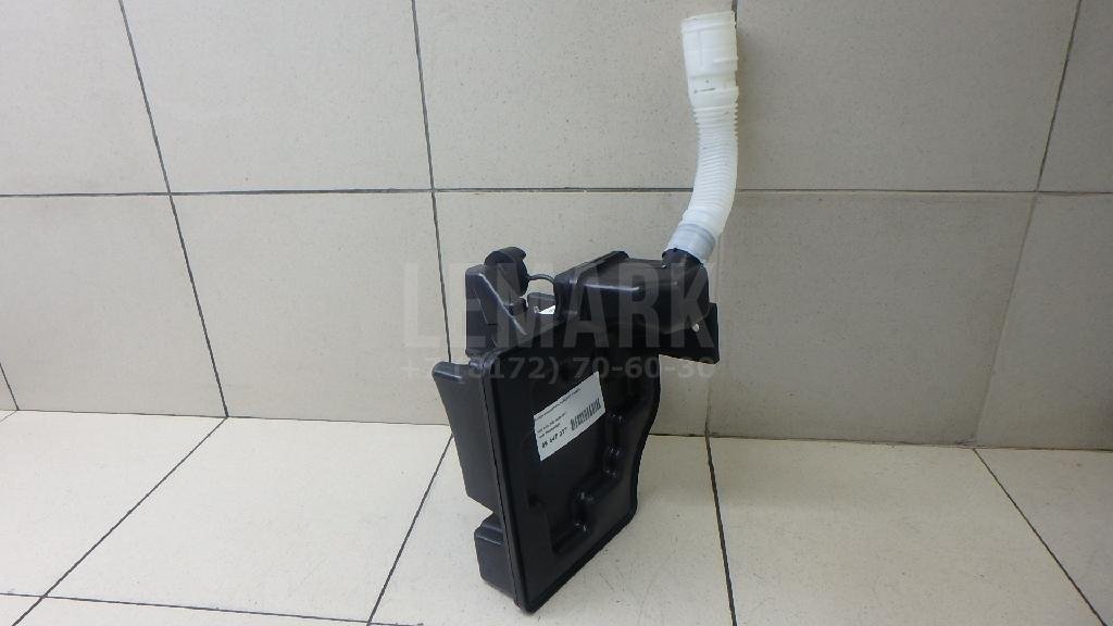 Бачок омывателя лобового стекла