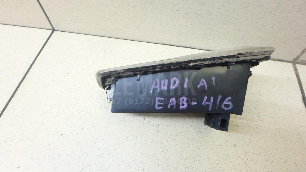 Фонарь задний внутренний правый