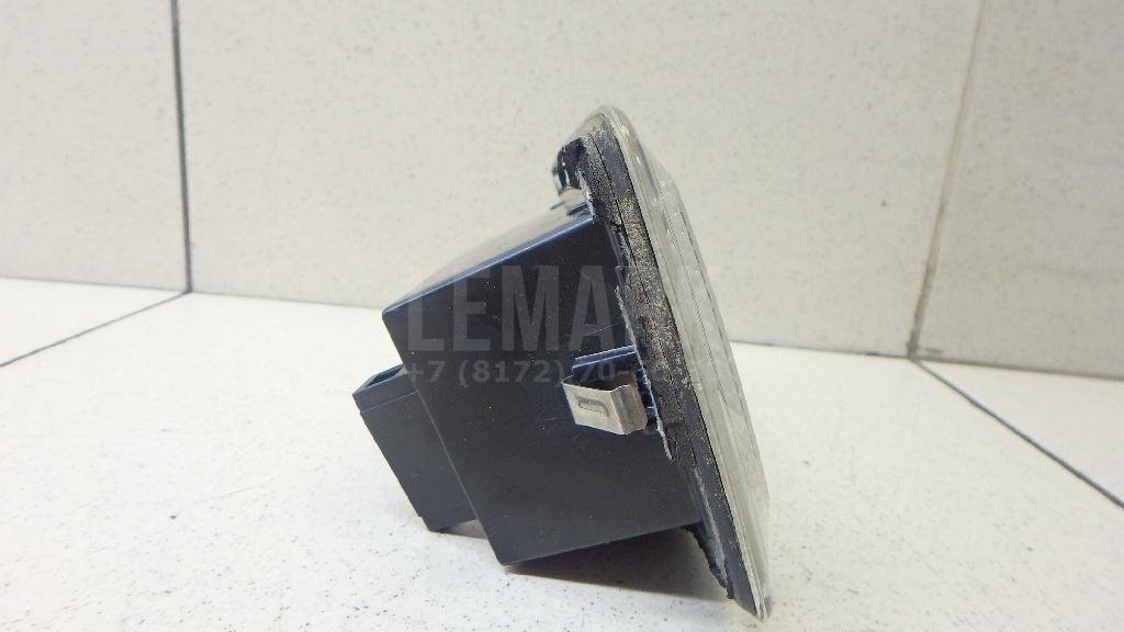 Фонарь задний внутренний правый