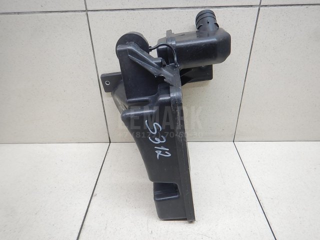 Бачок омывателя лобового стекла