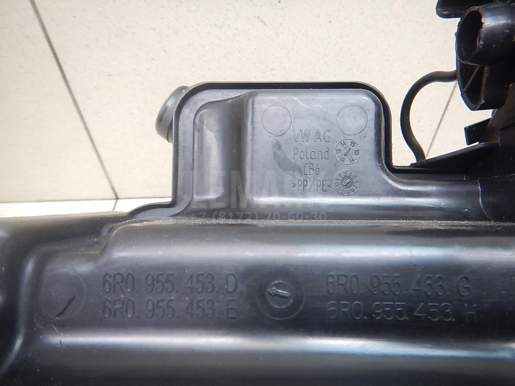 Бачок омывателя лобового стекла