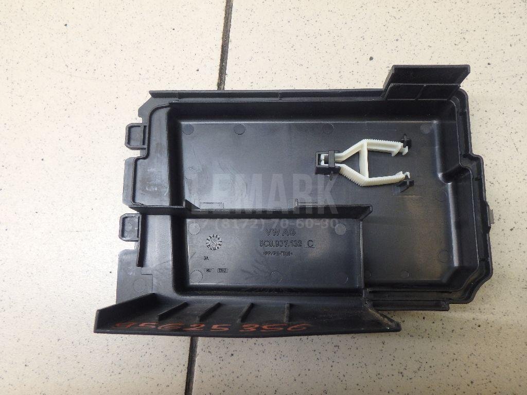 Крышка блока предохранителей