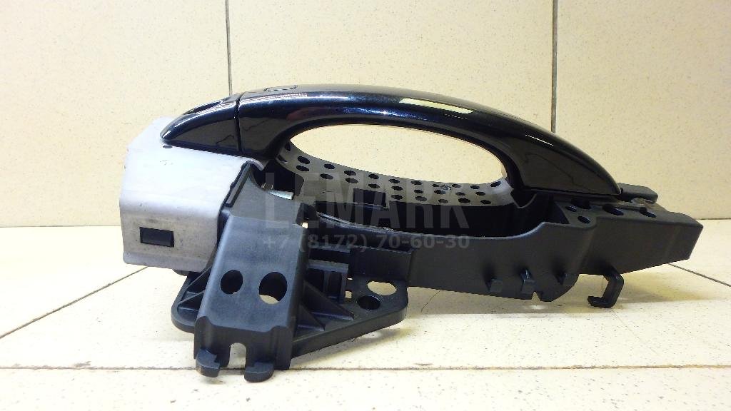 Ручка двери передней наружная правая