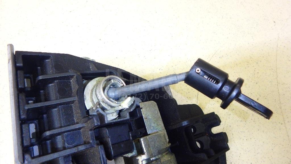 Ручка двери передней наружная правая