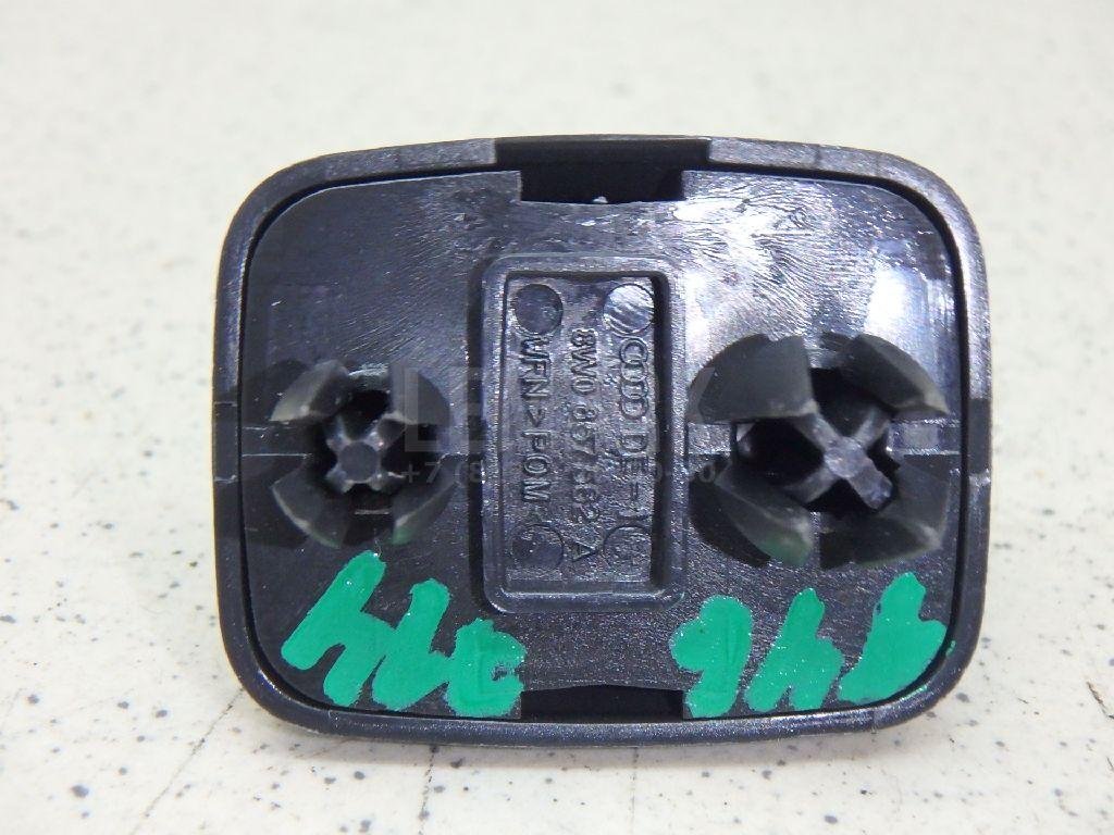 Кронштейн солнцезащитного козырька