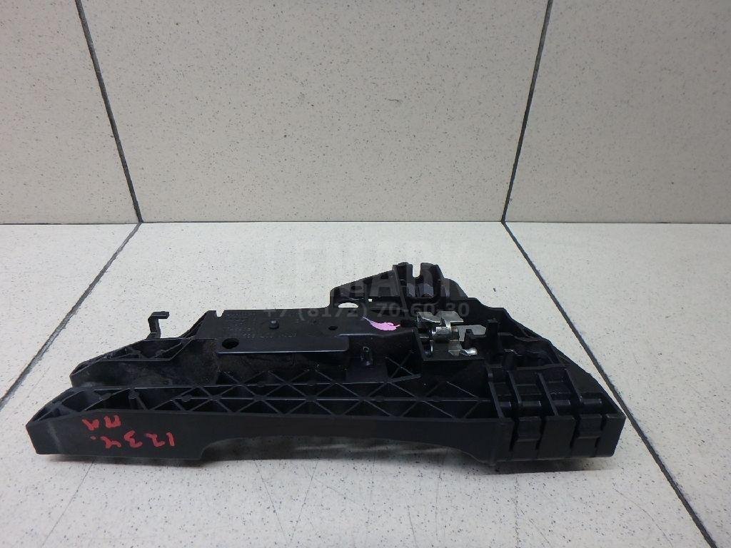 Кронштейн ручки для  Audi A3 [8PA] Sportback 2004-2013