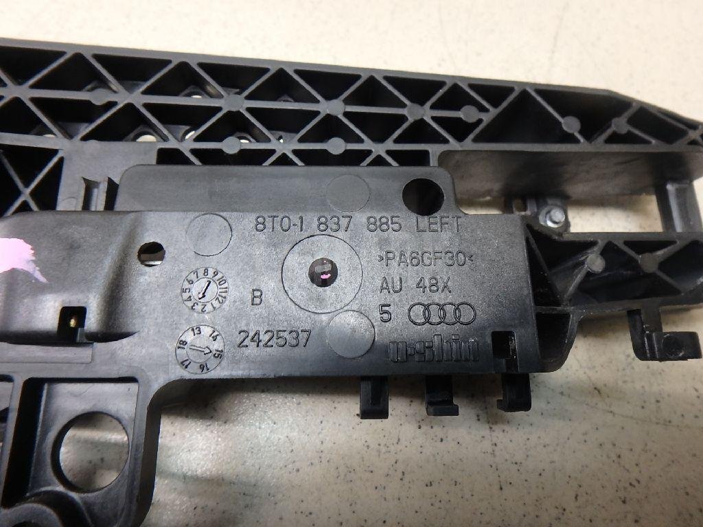 Кронштейн ручки для  Audi A3 [8PA] Sportback 2004-2013