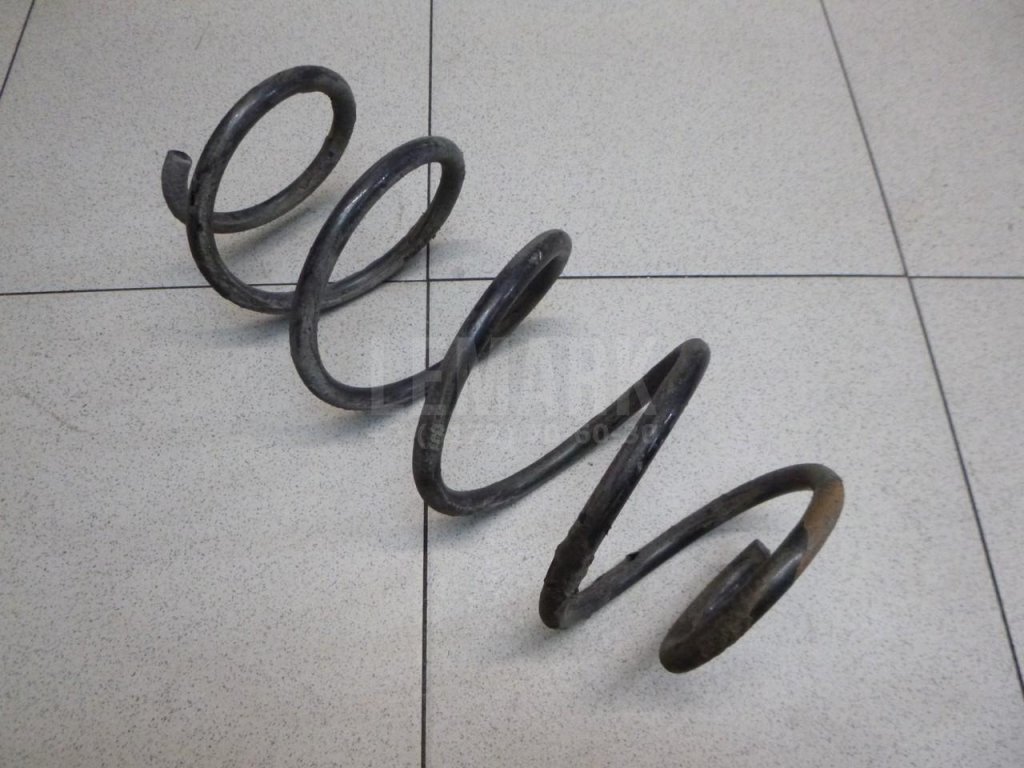 Пружина передняя