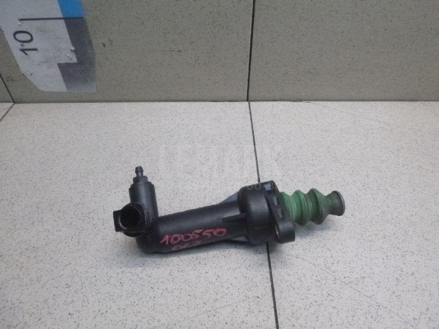 Цилиндр сцепления рабочий