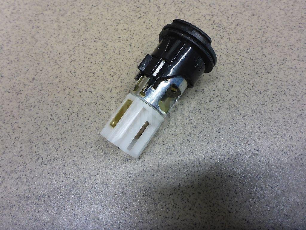 Гнездо прикуривателя