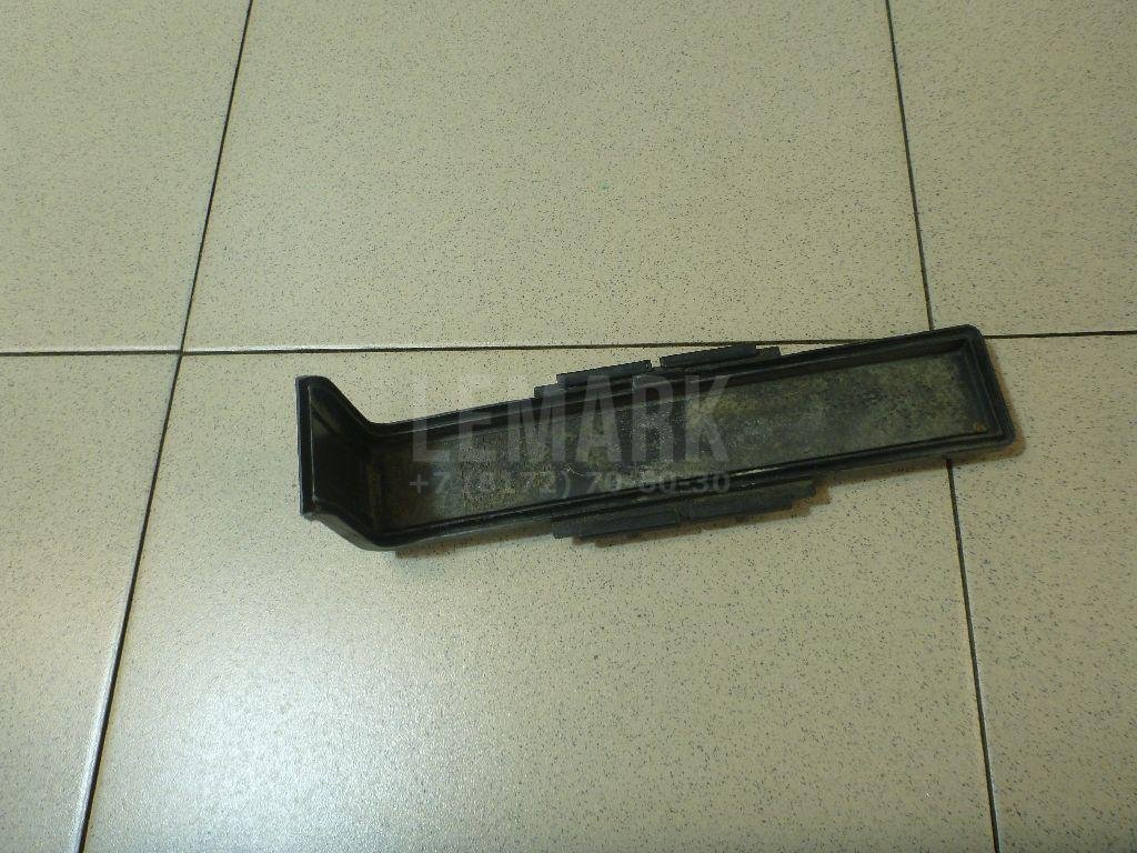 Крышка салонного фильтра