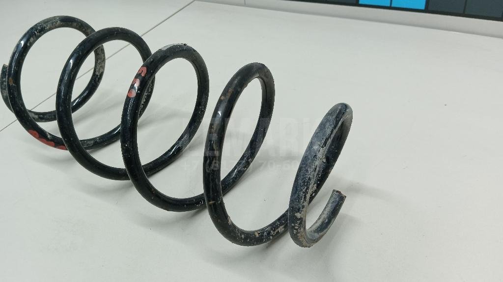 Пружина передняя