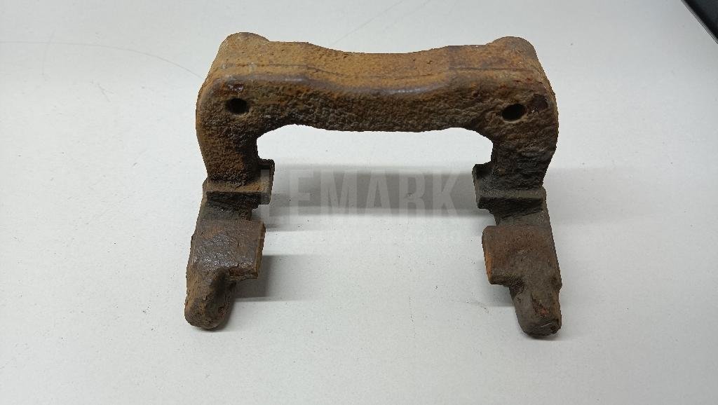 Скоба суппорта заднего правого