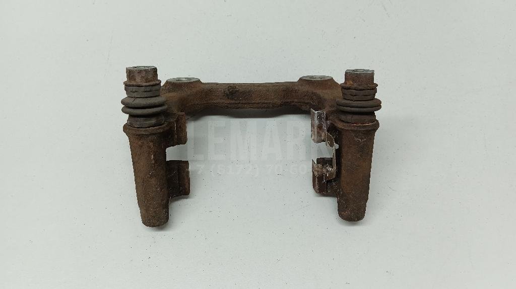 Скоба суппорта заднего левого