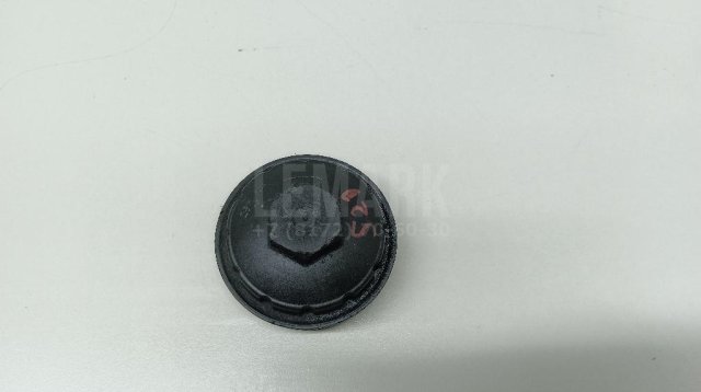 Крышка масляного фильтра