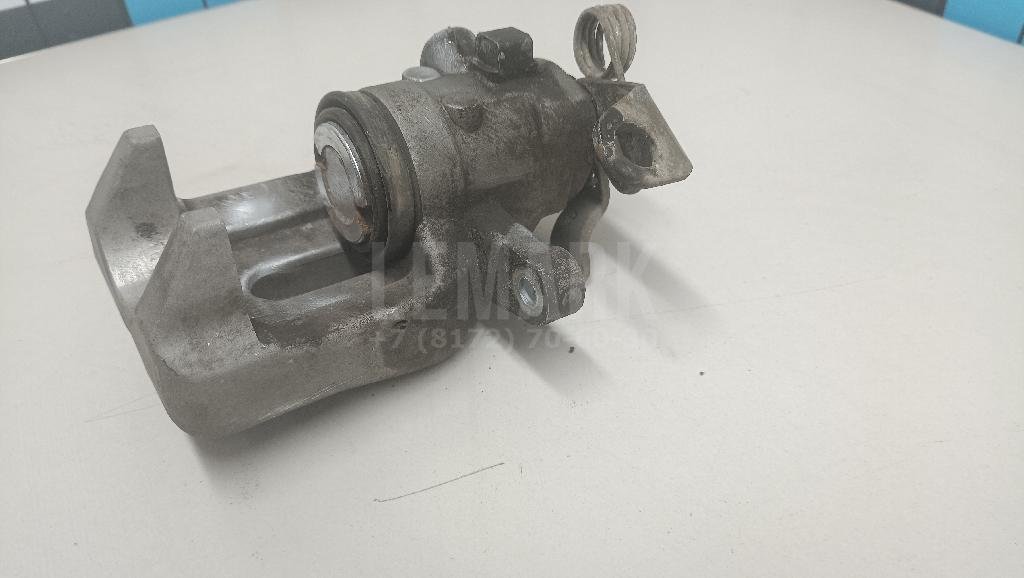 Скоба суппорта заднего левого