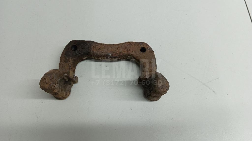 Скоба суппорта заднего правого