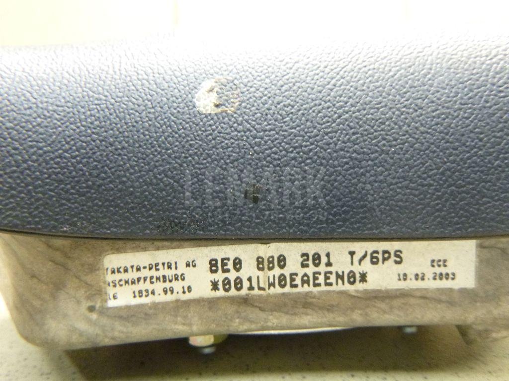 Подушка безопасности в рулевое колесо