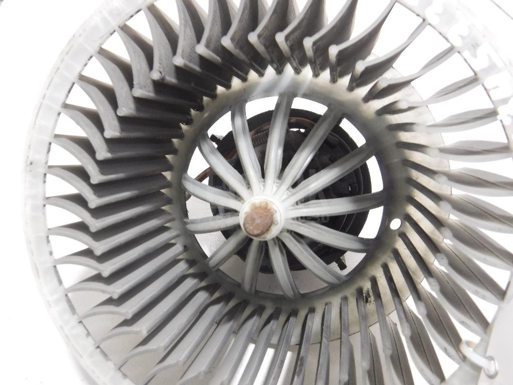 Моторчик отопителя