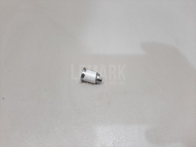 Вставка замка бардачка