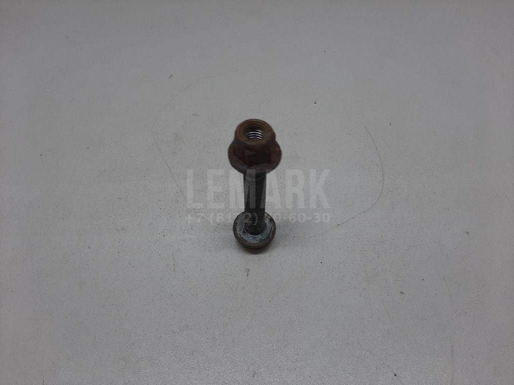 Болт заднего рычага