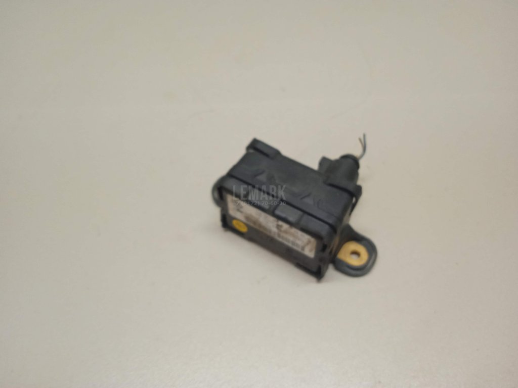 Датчик ускорения