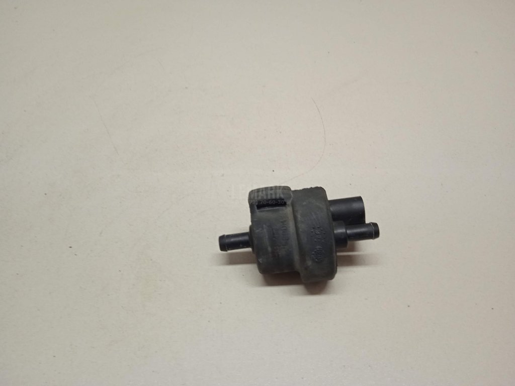 Клапан вентиляции топливного бака