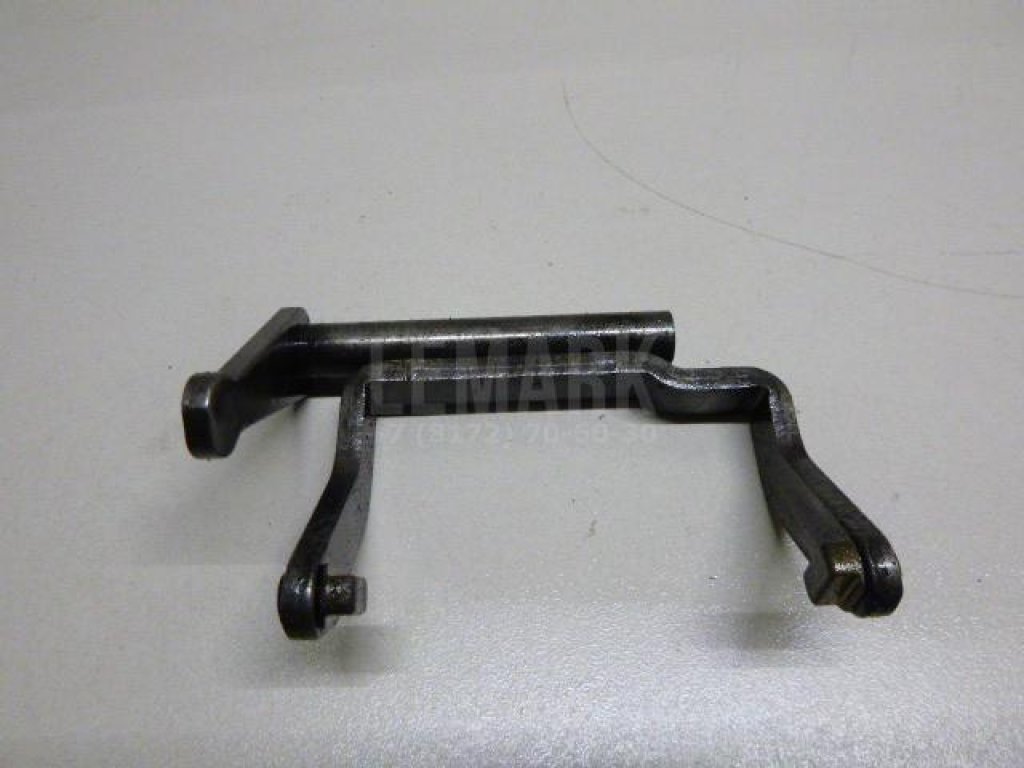 Вилка включения передачи