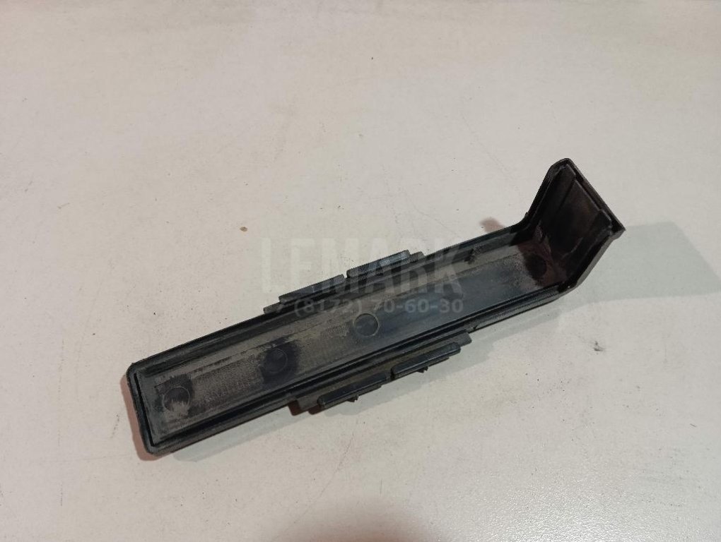 Крышка салонного фильтра