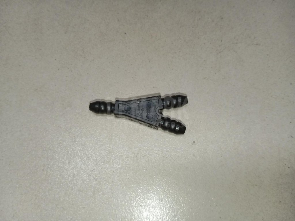 Тройник омывателя стекол для  Audi 80/90 [B4] 1991-1995