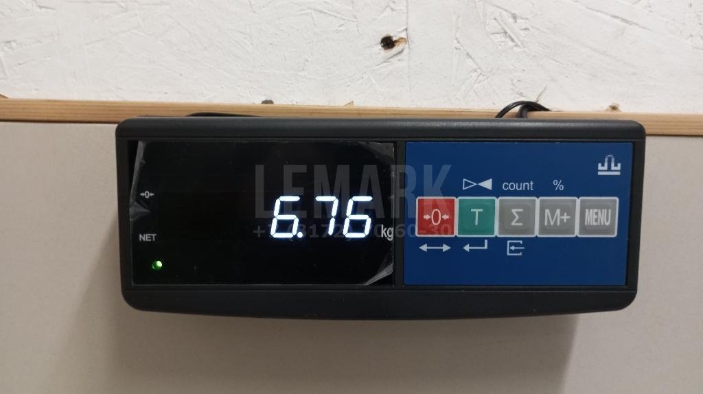 Кулак поворотный передний левый